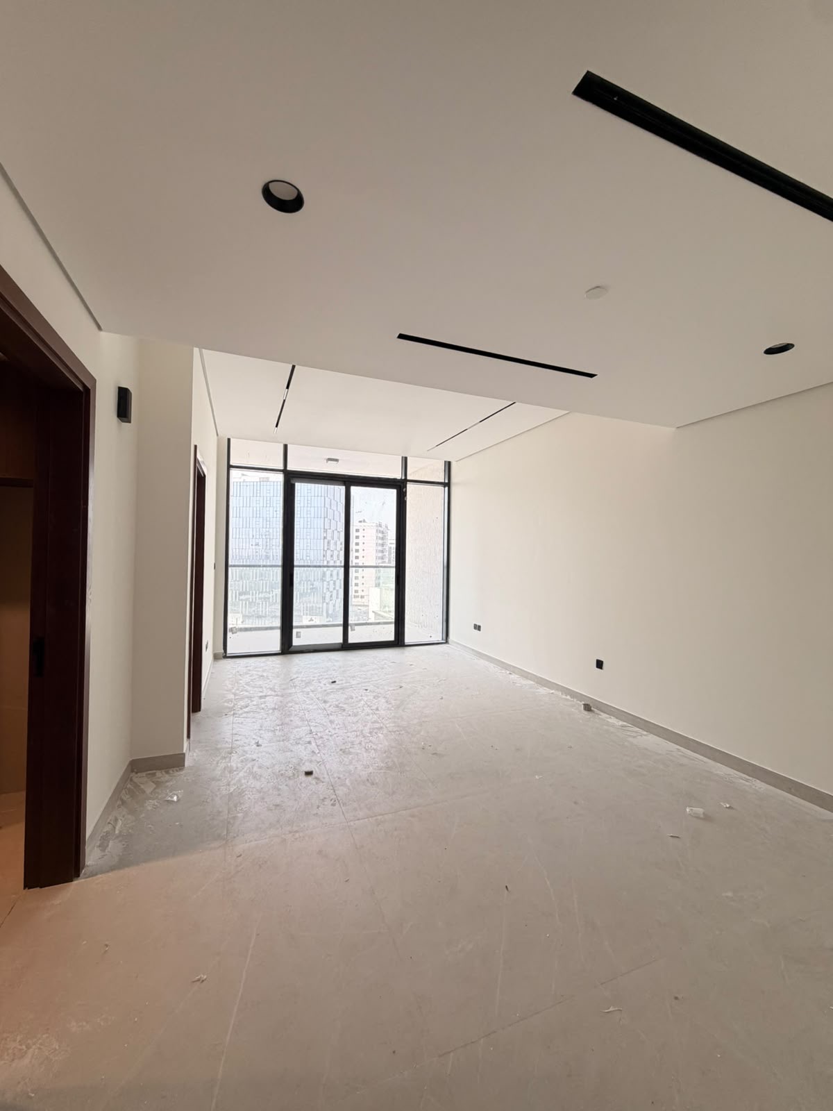 Modern 1-Bedroom Apartment : For Rent in 