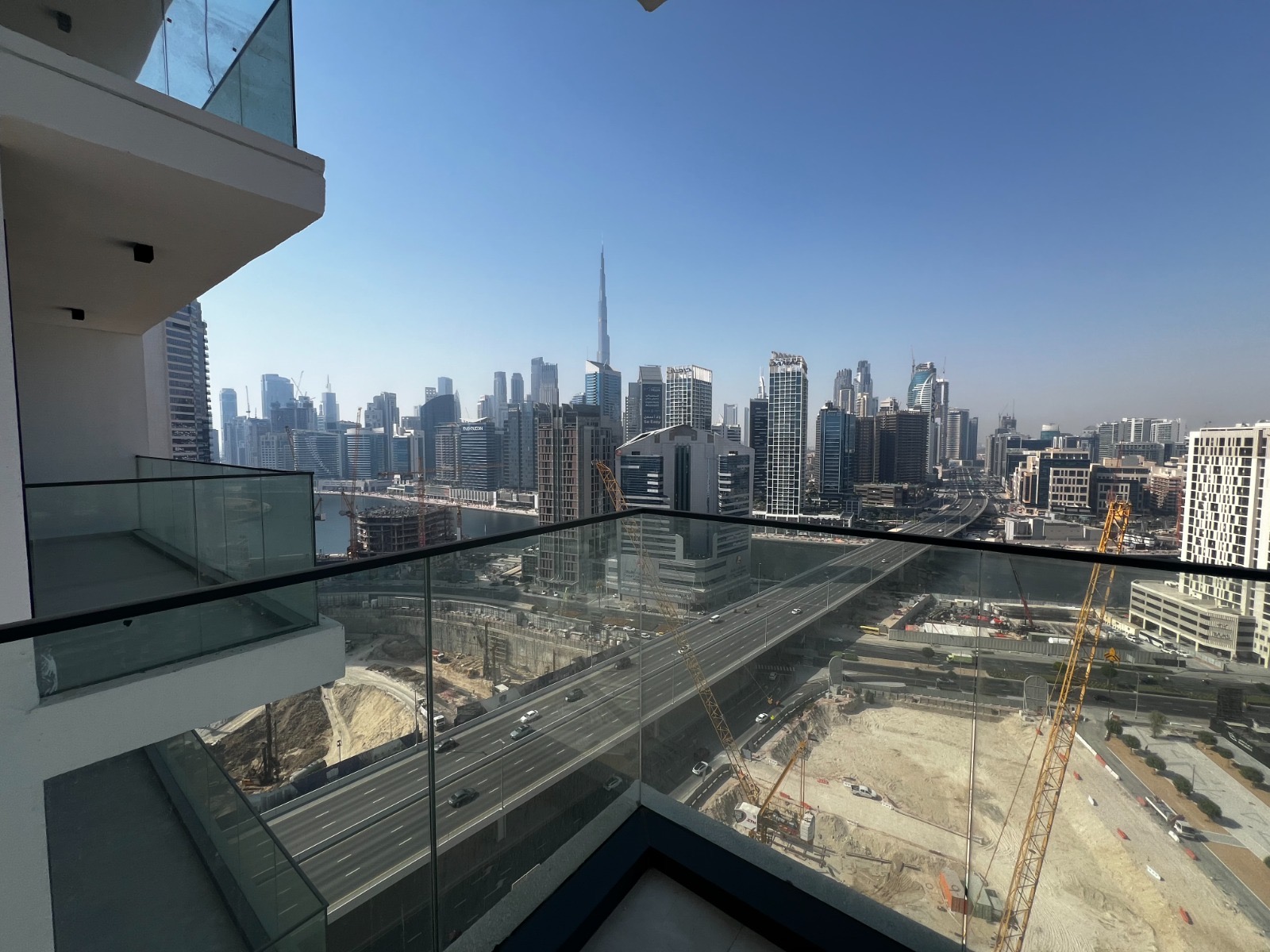 3-Bedroom Furnished Apartment - For Rent in 📍 The Paragon by IGO – Business Bay — view 7