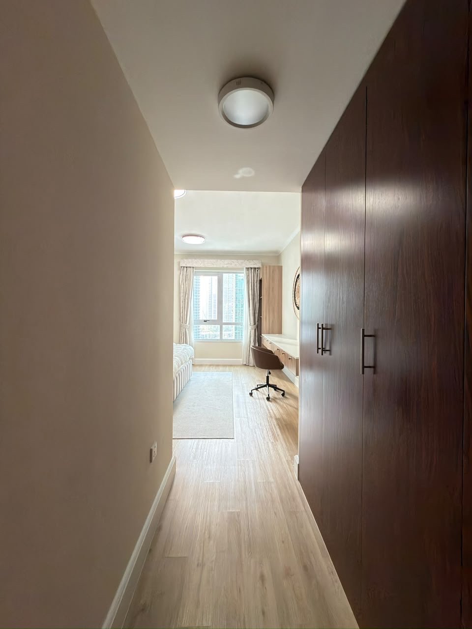 2-Bedroom Downtown Residence in Downtown Dubai — view 4