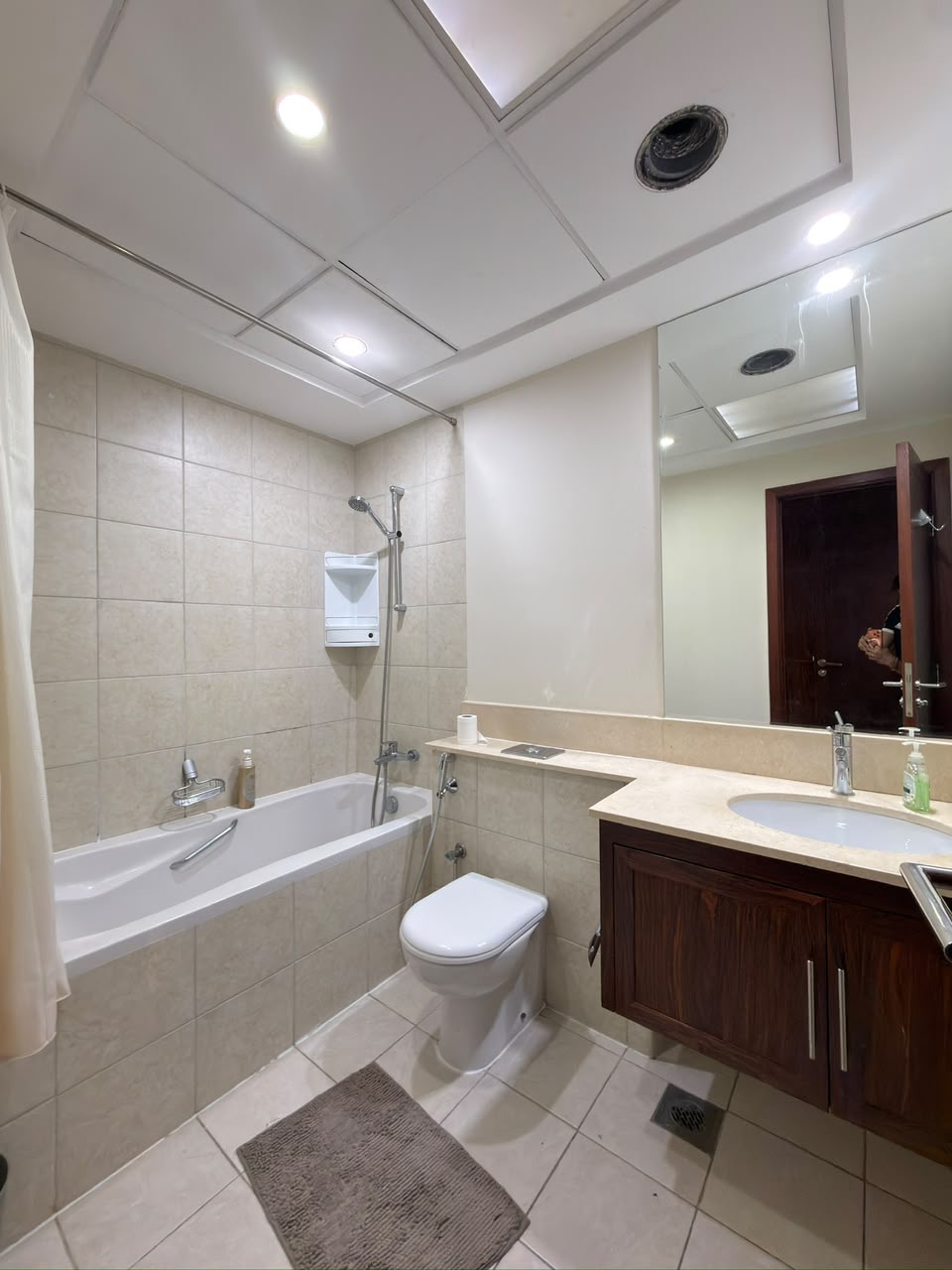2-Bedroom Downtown Residence in Downtown Dubai — view 9