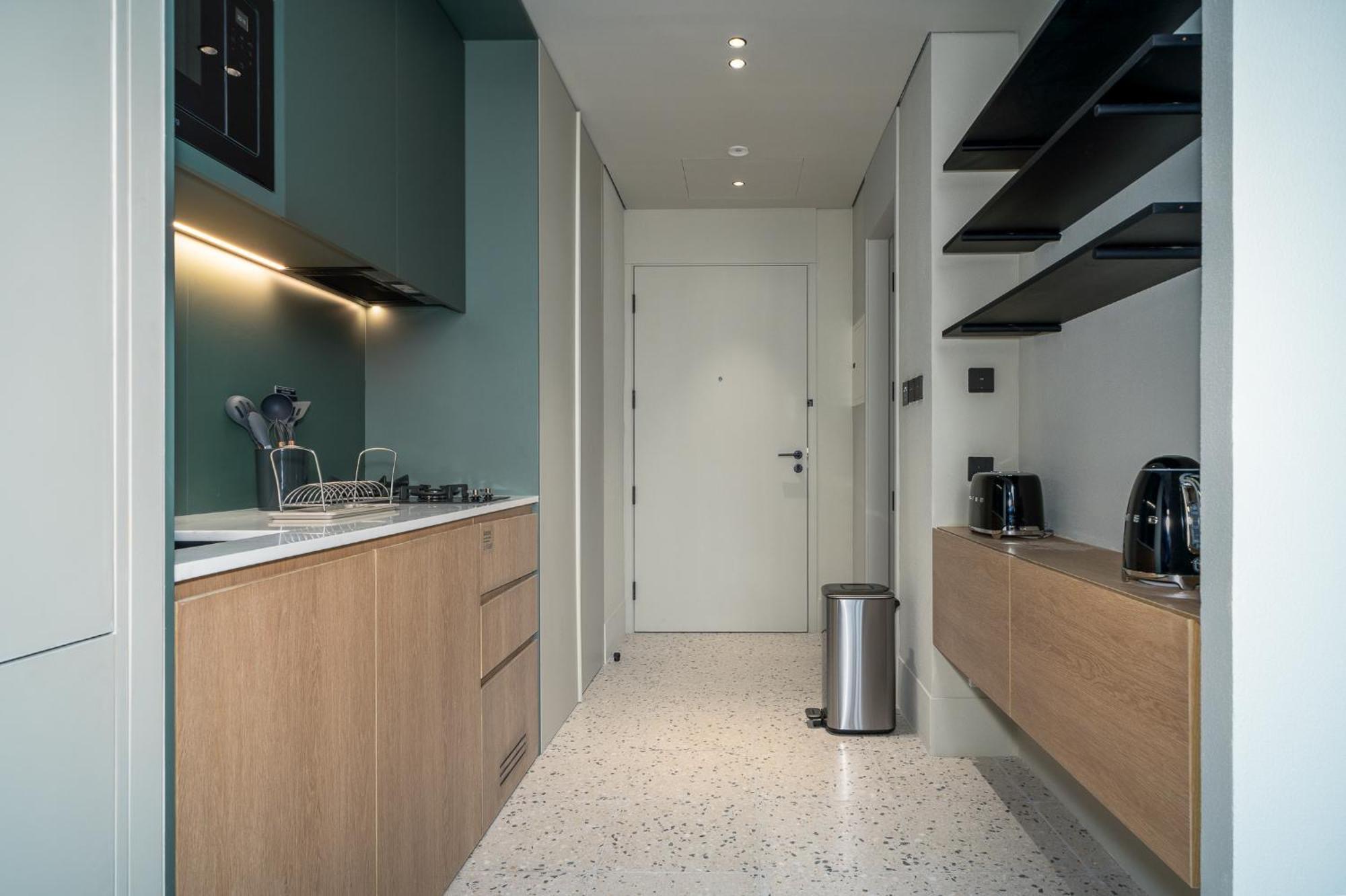 European-Style Studio Residence in Business Bay — view 5
